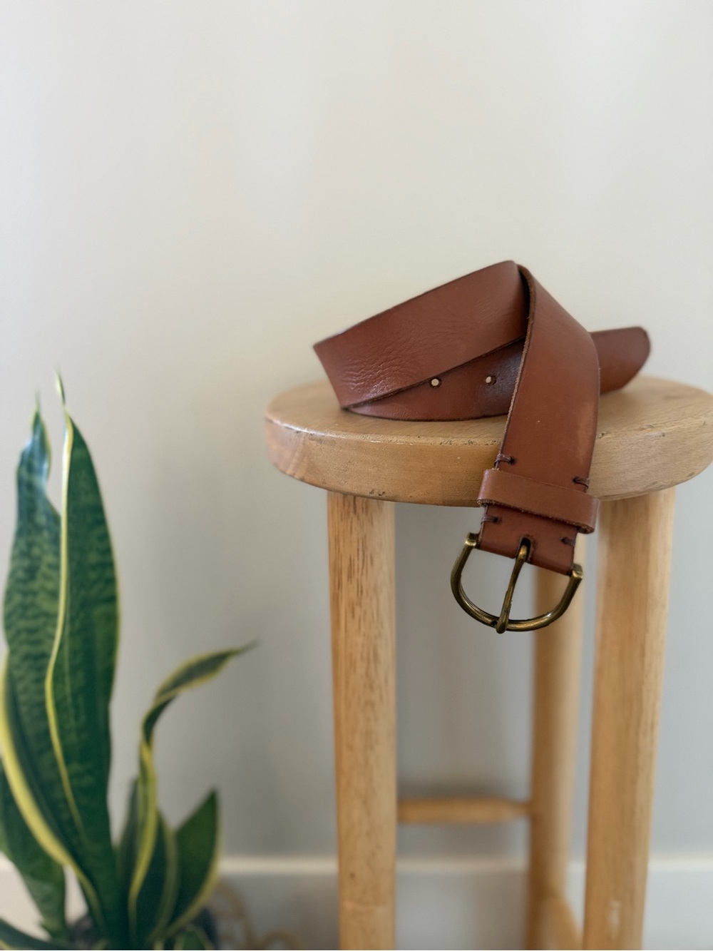 American Eagle Classic Brown Leather Belt with Brass Buckle, Small